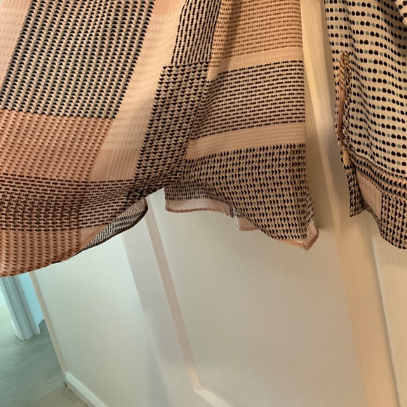 Rose and Olive blouse size medium - Picture 5 of 5